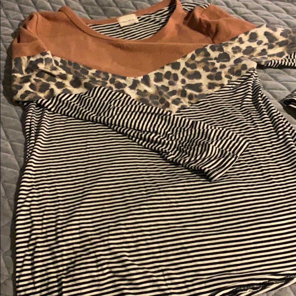 Women’s long sleeve tee